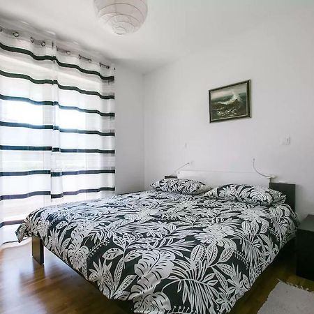 Apartment Vitalia 2+2 Porec Bagian luar foto