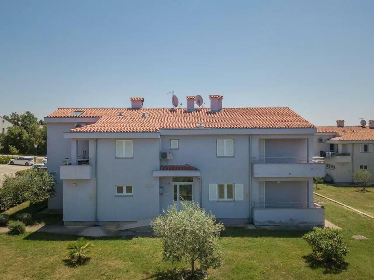 Apartment Vitalia 2+2 Porec Bagian luar foto
