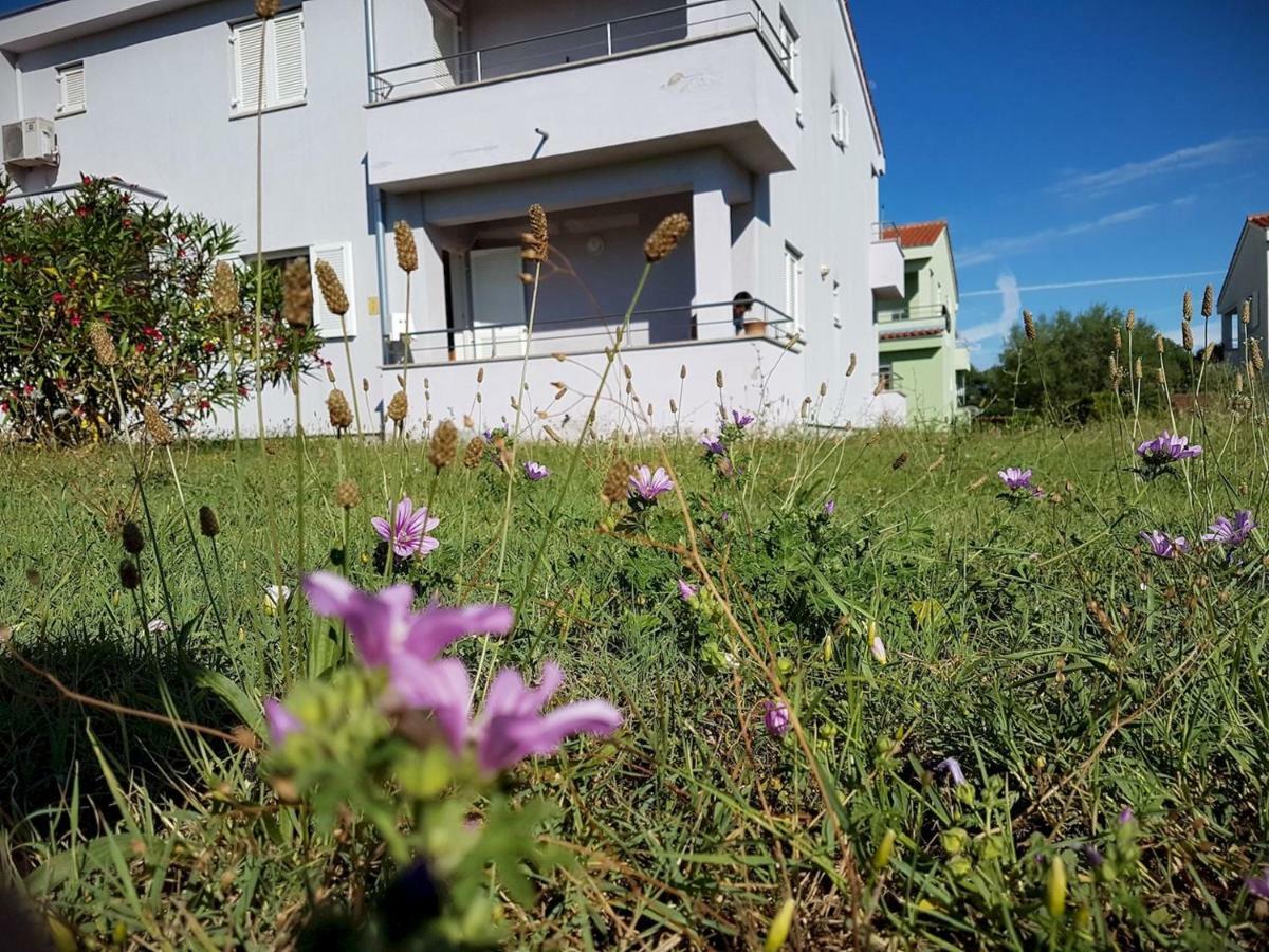 Apartment Vitalia 2+2 Porec Bagian luar foto